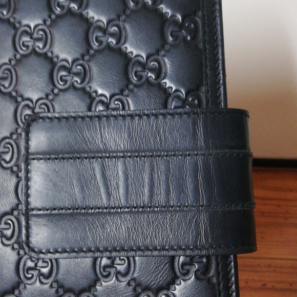Gucci leather iPad case - Picture 3 of 8